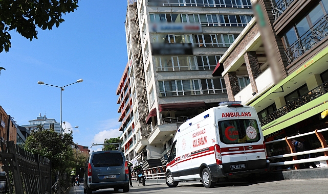 İş hanının çatısından atlarken son anda kurtarıldı