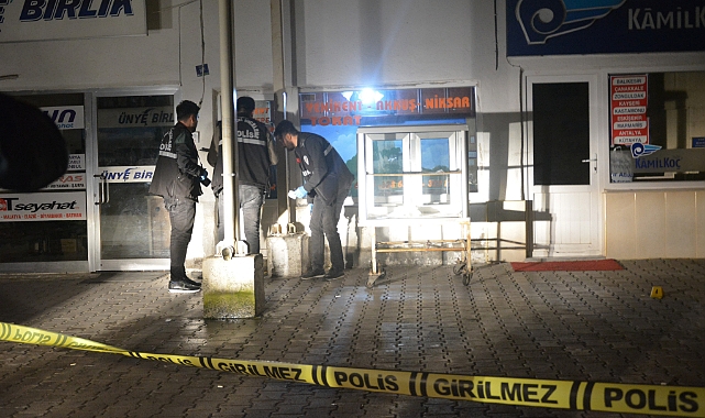 İş yeri kurşunların hedefi oldu!