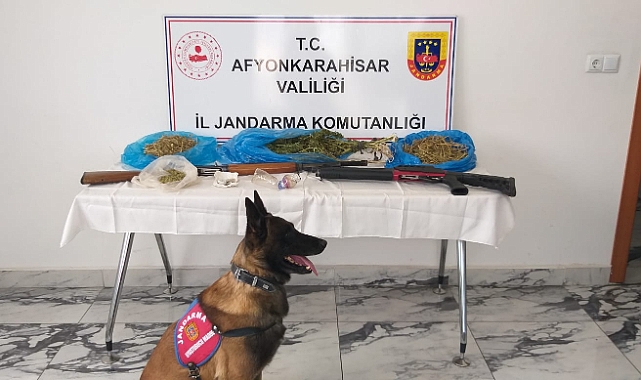 Jandarma şüphe üzerine durdurduğu araçta eroin ele geçirdi