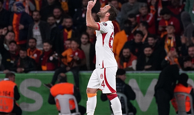 Juan Mata’nın ilk gol sevinci