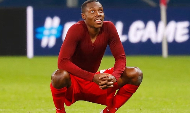 Kalp rahatsızlığı nedeniyle futbolu bıraktı