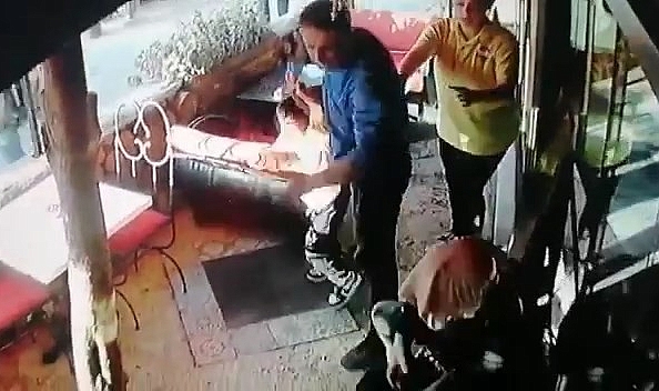 Kavgaya şahit olan çocuk şok geçirdi