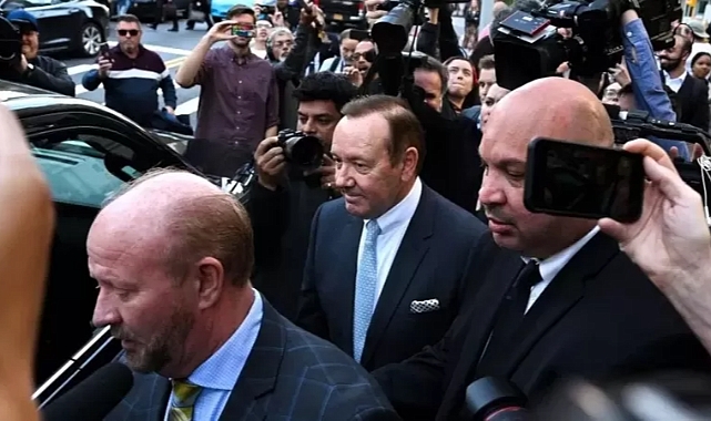 Kevin Spacey hakkındaki cinsel taciz davası düştü