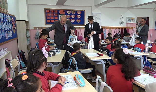 Kırıkkale'de öğrencilere kırtasiye yardımı