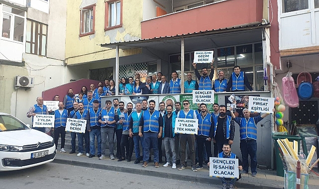 Mavi yelekliler Bursa sokaklarında ses getirdi