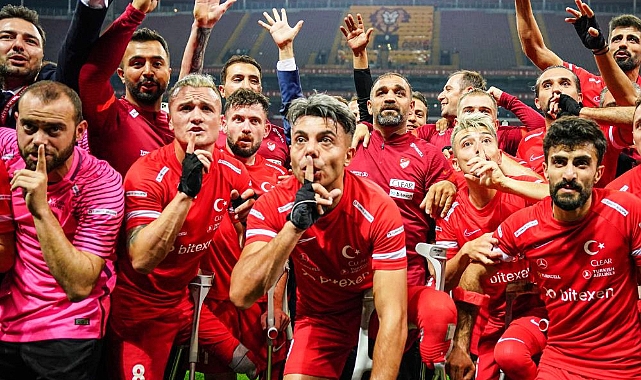 Mehmet Büyükekşi: "Darısı Türk Milli Futbol Takımımıza"