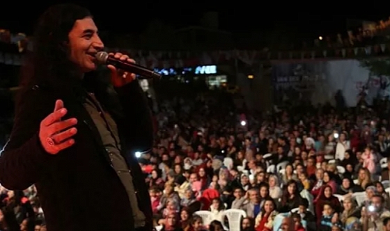 Murat Kekilli, Kuruçeşme Açıkhava'da sevenleriyle buluştu