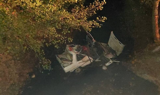 Otomobil dere yatağına uçtu: 1 ölü, 1 yaralı