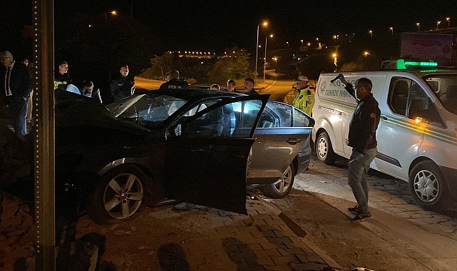 Otomobil istinat duvarına çarptı: 1 ölü, 3 yaralı