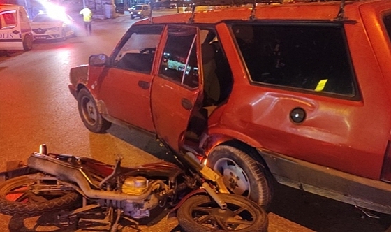Otomobille motosiklet çarpıştı: 1 yaralı