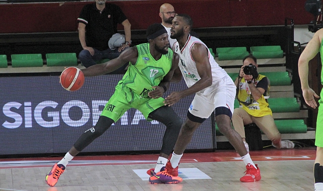 Pınar Karşıyaka: 72 - TOFAŞ: 83