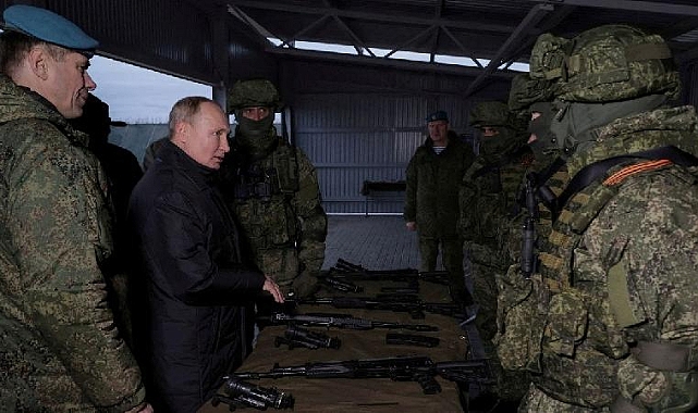Putin keskin nişancı tüfeğiyle ateş etti