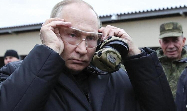 Putin, keskin nişancı tüfeğiyle atış yaptı