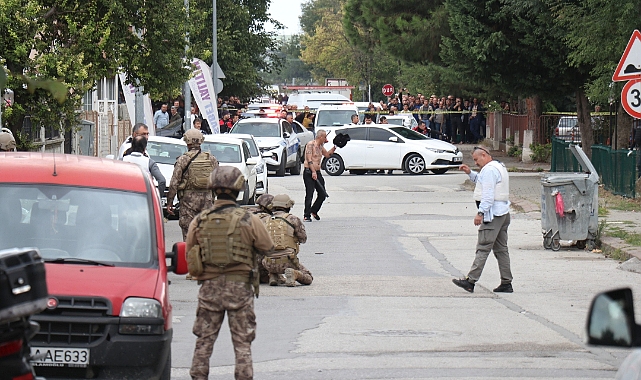 Şehrin göbeğinde pompalı tüfekli dehşet