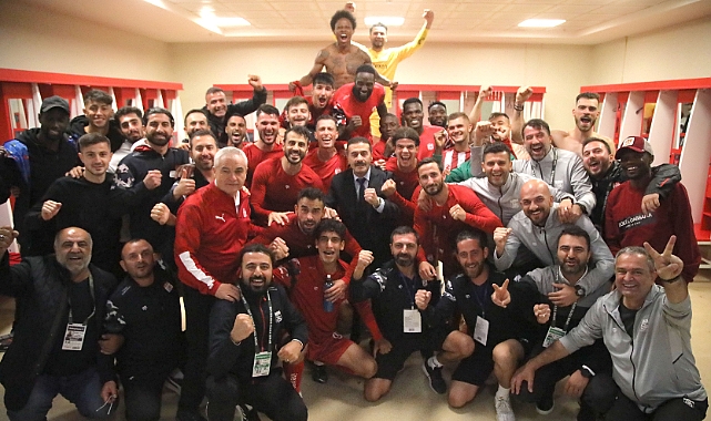 Sivasspor’dan galibiyet pozu