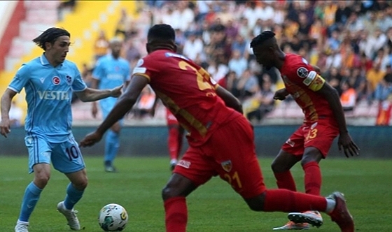 Trabzonspor ikinci yarıda döndü: 1-2