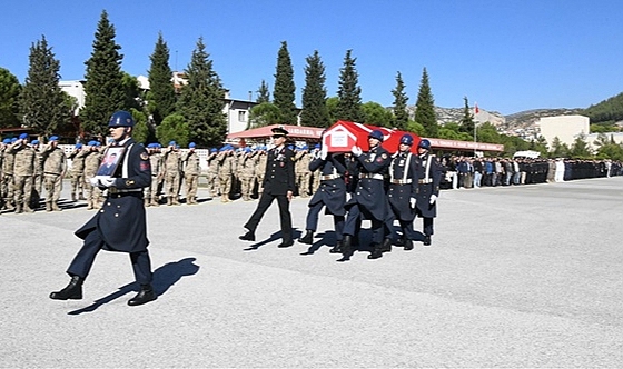 Trafik kazasında yaralanan uzman çavuş vefat etti