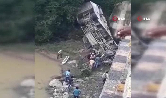 Traktör gölete düştü: 22 ölü
