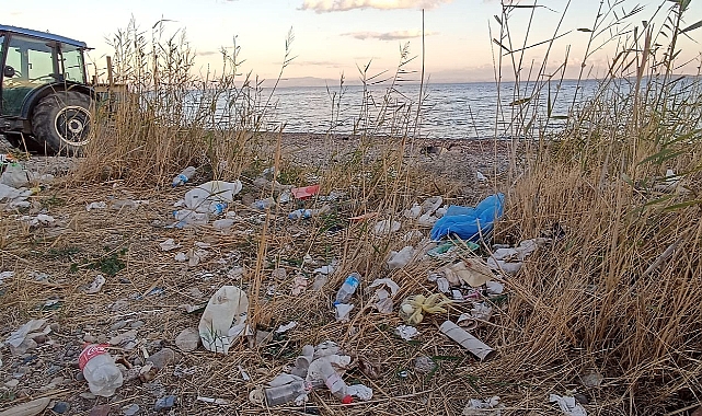 Turistler çöpünü bırakarak gitti