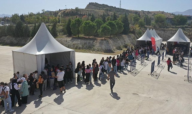 Türkiye'nin en ünlü yazarlarI buluştu