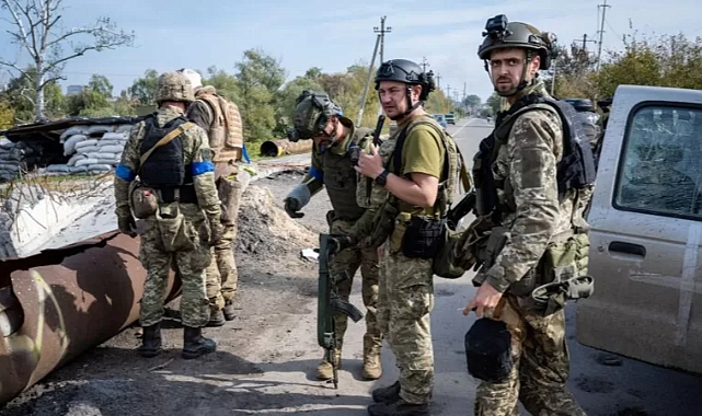 U﻿krayna ordusu Rusya'nın ilhak ettiği Herson'a doğru ilerliyor
