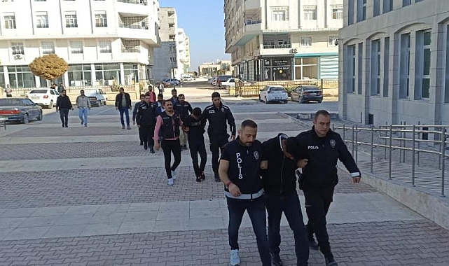 Üç günde 8 milyon liralık vurgun yaptılar