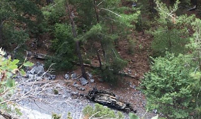 Uçurumdan atlayarak kurtuldu: Eşi hayatını kaybetti