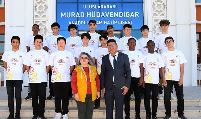 Uluslararası İmam Hatip Lisesinde elektrikli araç heyecanı