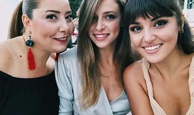 Ünlü oyuncu kaybettiği annesi adına paylaşım yaptı