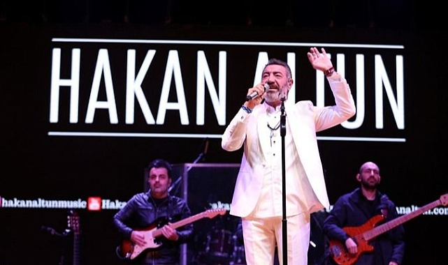Ünlü sanatçıdan hayali düğün