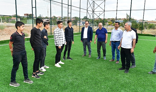 Yeşilyurtlu öğrenciler halı sahasına kavuştu