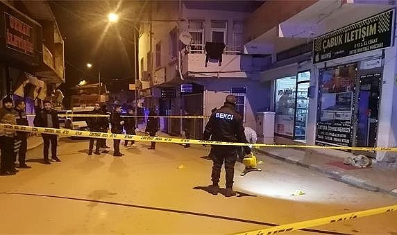 Yol verme kavgasında iki kardeş öldürüldü