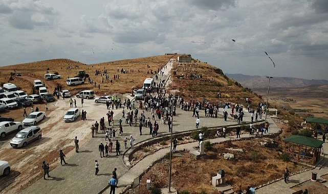 Yüzlerce genç uçurtma şenliğinde buluştu