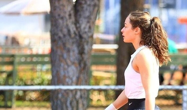 Zeynep Sönmez Bulgaristan'da şampiyon oldu