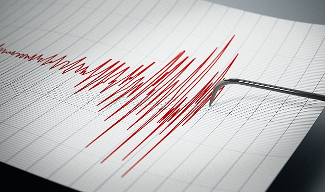 Ahlat’ta korkutan deprem