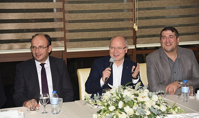 AK Parti Bursa teşkilatları vatandaşları dinlemeye devam ediyor