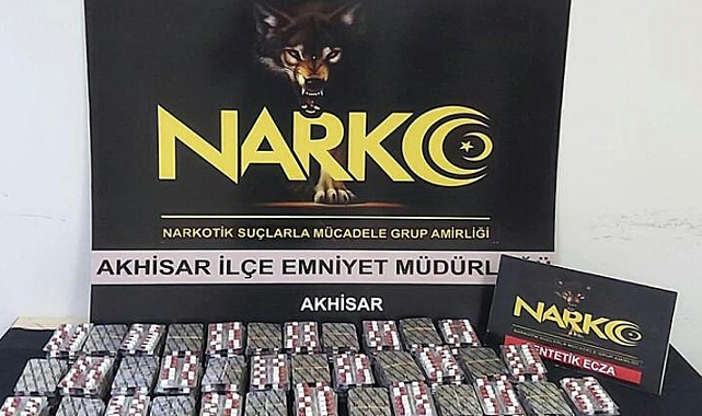 Aracında 5 bin 600 sentetik ecza hapla yakalandı