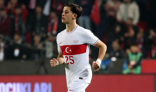 Arda Güler, A Milli formayı sırtına geçirdi!