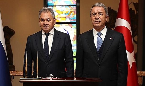 Bakan Akar, Rus mevkidaşı ile görüştü