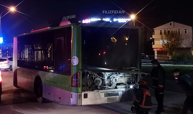 Belediye otobüsü alevlere teslim oldu