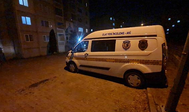 Boğazını sıktığı oğlunu hastanelik etti