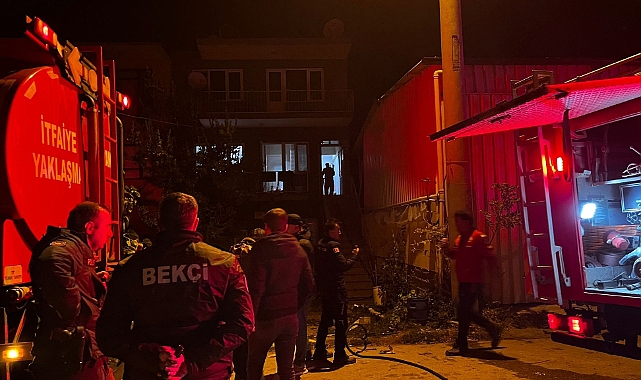 Bursa’da 4 katlı apartmanda korkutan yangın