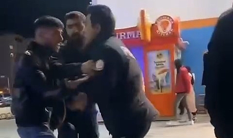 Bursa'da AVM'de ortalık birden karıştı!