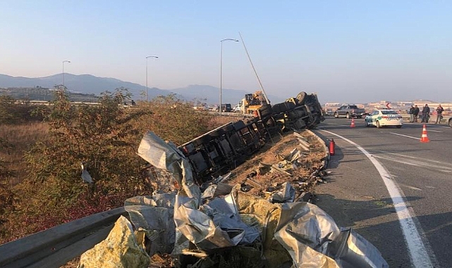 Bursa'da devrilen TIR'da 2 kişi hayatını kaybetti