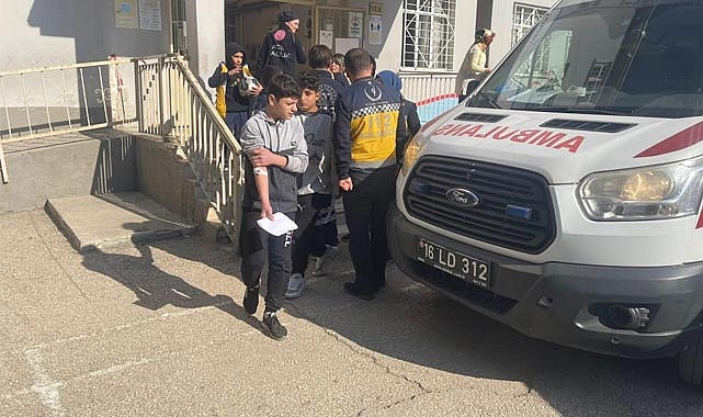 Bursa'da gıda zehirlenmesi! 13 öğrenci hastanelik oldu