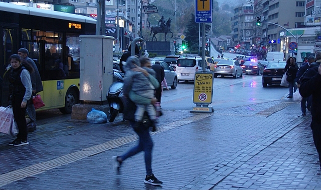 Bursa'da hayat felç oldu! Hem lodos hem de yağmur...