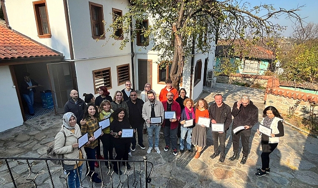 Bursa'da Kemal Varol roman yazmanın inceliklerini anlattı