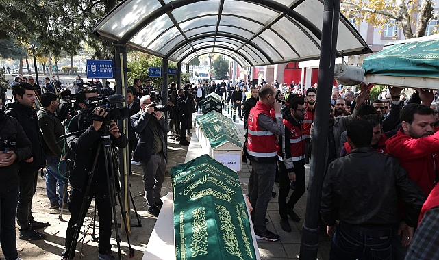 Bursa'da yangın faciasında hayatını kaybedenler son yolculuğuna uğurlandı