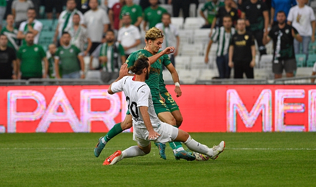 Bursaspor’un genç futbolcusundan üzücü haber