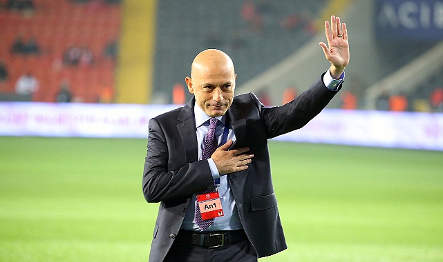 Cüneyt Çakır jübile yaptı!